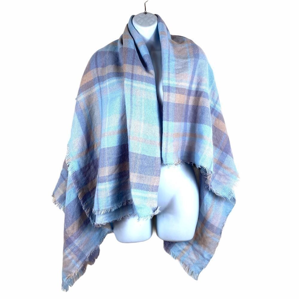 SoftâBabyâBlueâBeige PlaidâScarf